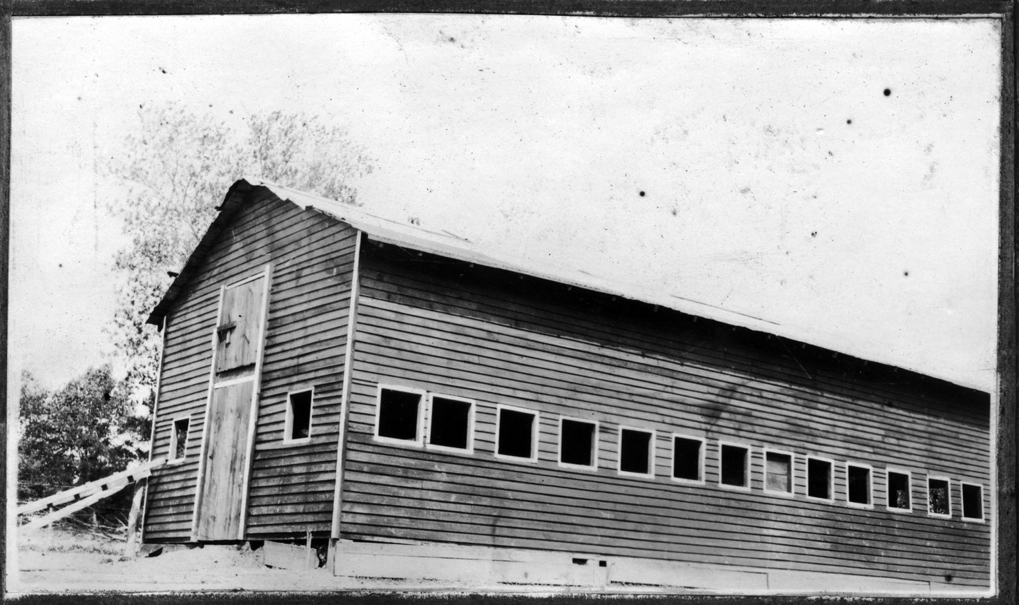024~J. J. Wilson New Barn Apr 1921.jpg
